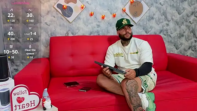 Apolo rousse1 online show from February 10, 2026, 9:14 pm