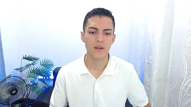 Matiius18 online show from September 16, 2025, 2:07 pm