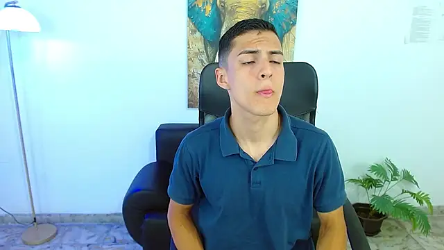 Matiius18 online show from April 11, 2026, 2:43 pm