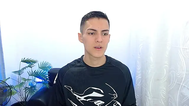 Matiius18 online show from September 9, 2025, 1:53 pm