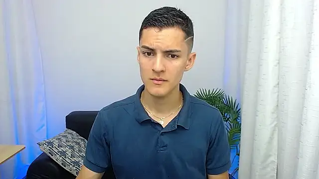 Matiius18 online show from October 8, 2025, 2:07 pm