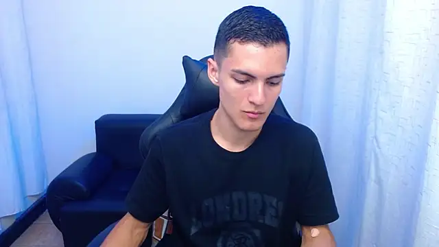 Matiius18 online show from March 3, 2026, 2:13 pm