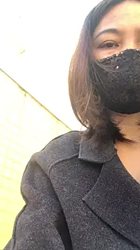 zhizhinaigai online show from December 17, 2025, 3:00 am