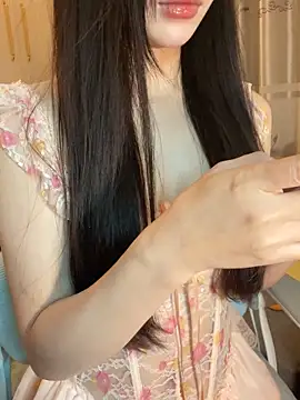 Dior baby online show from April 16, 2026, 3:18 am