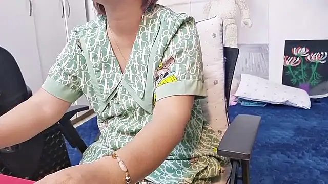 MichiLovely online show from November 7, 2025, 10:24 pm