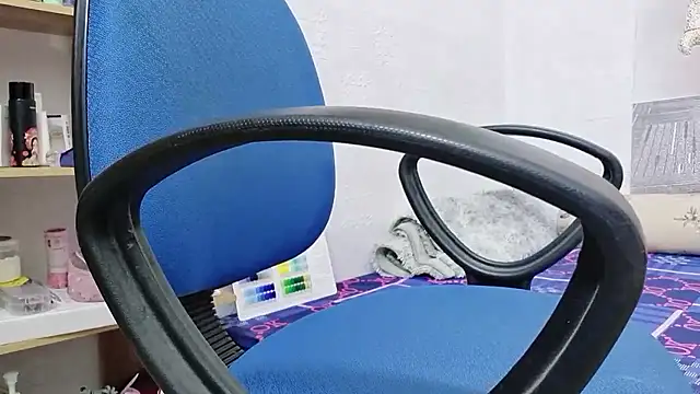 MichiLovely online show from September 22, 2025, 7:36 am