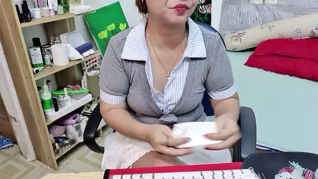 MichiLovely online show from September 29, 2025, 8:10 am