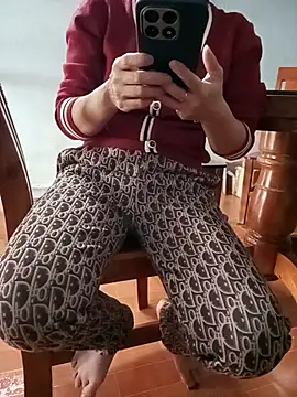 Sweet-Berry89 online show from November 18, 2025, 2:38 am