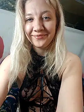 Snapshot of HeronDenni chatting on March 24, 2026, 2:44 am HeronDenni online show from March 24, 2026, 2:44 am