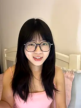 Snapshot of Ella-A9 chatting on November 14, 2025, 12:20 pm Ella-A9 online show from November 14, 2025, 12:20 pm