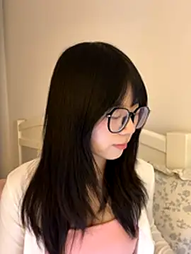 Snapshot of Ella-A9 chatting on November 20, 2025, 3:02 pm Ella-A9 online show from November 20, 2025, 3:02 pm