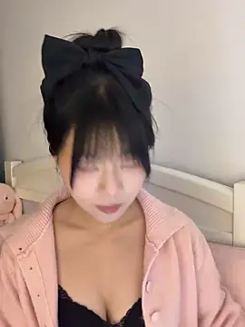 Snapshot of Ella-A9 chatting on October 15, 2025, 3:09 pm Ella-A9 online show from October 15, 2025, 3:09 pm