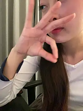 MengMeng0515 online show from March 13, 2026, 2:33 pm