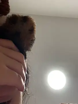 MengMeng0515 online show from November 22, 2025, 12:37 pm