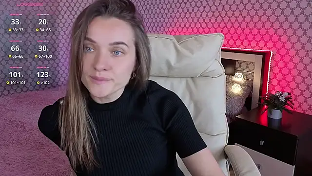 EmmySkyy online show from September 18, 2025, 9:56 am