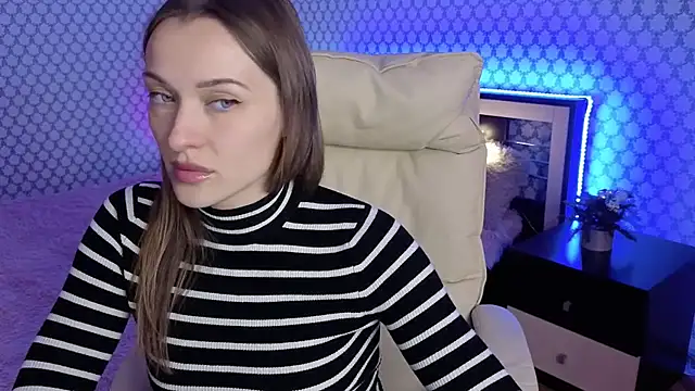 EmmySkyy online show from September 30, 2025, 7:14 am