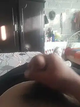 Snapshot of jann1900 chatting on February 17, 2026, 11:35 pm jann1900 online show from February 17, 2026, 11:35 pm