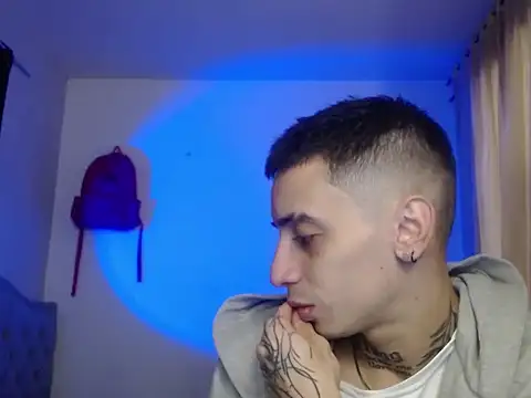 xalejo max online show from October 11, 2025, 6:42 pm