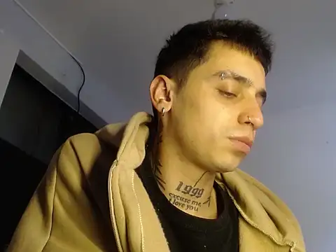 xalejo max online show from November 25, 2025, 5:46 pm