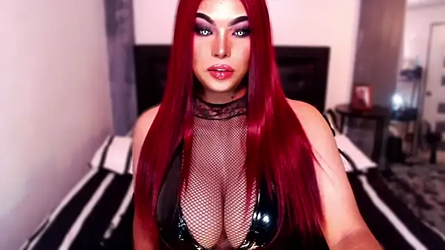 xTrixieMae online show from November 7, 2025, 6:40 am