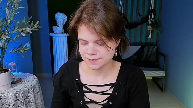 EllieMurler online show from October 30, 2025, 9:07 am