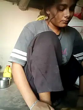 Hot siiii online show from September 16, 2025, 3:29 am