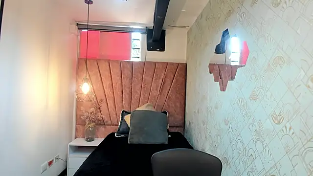 Kiara Cruz   online show from February 28, 2026, 4:28 pm