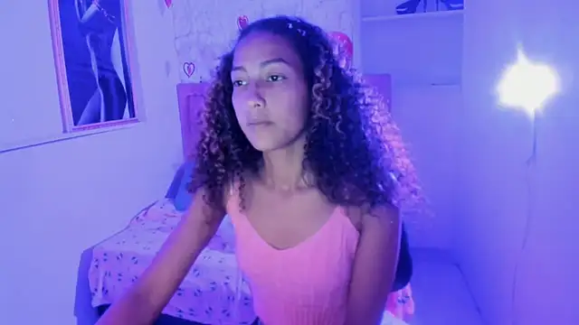 candela ruiz online show from September 12, 2025, 4:51 pm