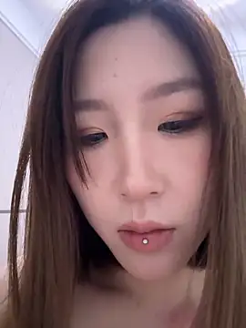 liliya x online show from April 7, 2026, 3:30 am