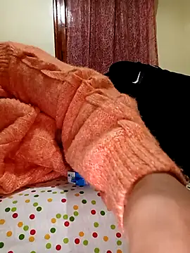 Mroma89six online show from December 4, 2025, 11:48 pm