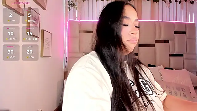 Zoey thompson online show from November 21, 2025, 9:14 pm