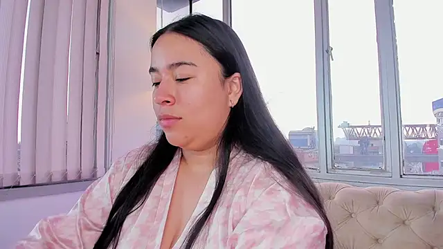 Snapshot of Zoey_thompson chatting on February 12, 2026, 8:30 pm Zoey thompson online show from February 12, 2026, 8:30 pm