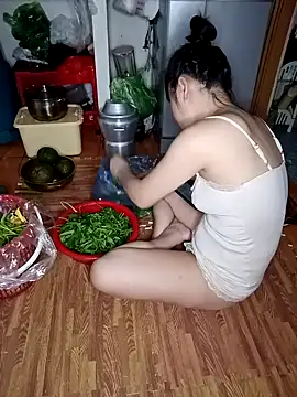 Thuylinh86 online show from October 7, 2025, 6:58 am