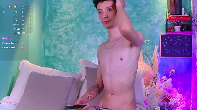 Snapshot of VicenteFerrer chatting on September 18, 2025, 4:15 am VicenteFerrer online show from September 18, 2025, 4:15 am