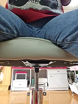 Nail Yummy online show from November 23, 2025, 4:00 am