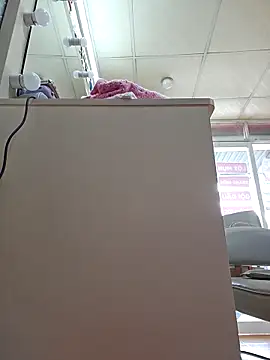 Nail Yummy online show from March 6, 2026, 3:34 am