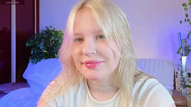 Mila Lioness online show from September 11, 2025, 5:29 am