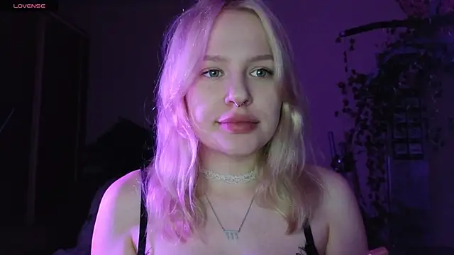 Mila Lioness online show from September 15, 2025, 2:23 am