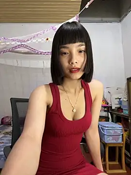 Snapshot of andymi1 chatting on October 9, 2025, 12:28 pm andymi1 online show from October 9, 2025, 12:28 pm