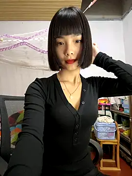 Snapshot of andymi1 chatting on November 9, 2025, 2:48 am andymi1 online show from November 9, 2025, 2:48 am