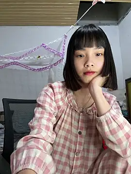Snapshot of andymi1 chatting on May 30, 2026, 8:42 am andymi1 online show from May 30, 2026, 8:42 am