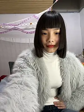 Snapshot of andymi1 chatting on October 28, 2025, 1:54 pm andymi1 online show from October 28, 2025, 1:54 pm