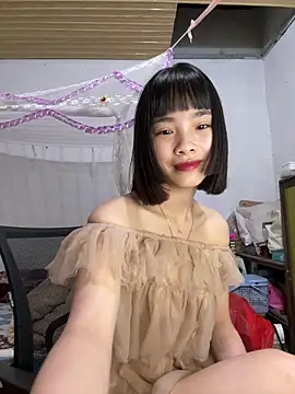Snapshot of andymi1 chatting on May 7, 2026, 2:05 am andymi1 online show from May 7, 2026, 2:05 am