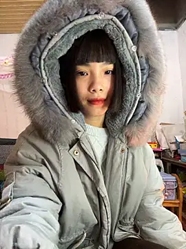 Snapshot of andymi1 chatting on November 18, 2025, 2:27 am andymi1 online show from November 18, 2025, 2:27 am