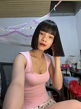 Snapshot of andymi1 chatting on April 18, 2026, 2:14 am andymi1 online show from April 18, 2026, 2:14 am