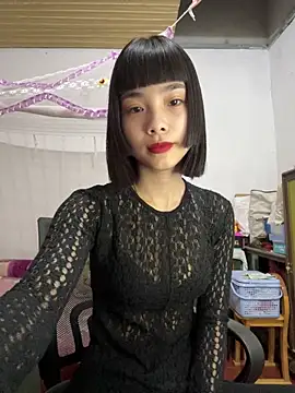 Snapshot of andymi1 chatting on October 17, 2025, 2:04 am andymi1 online show from October 17, 2025, 2:04 am