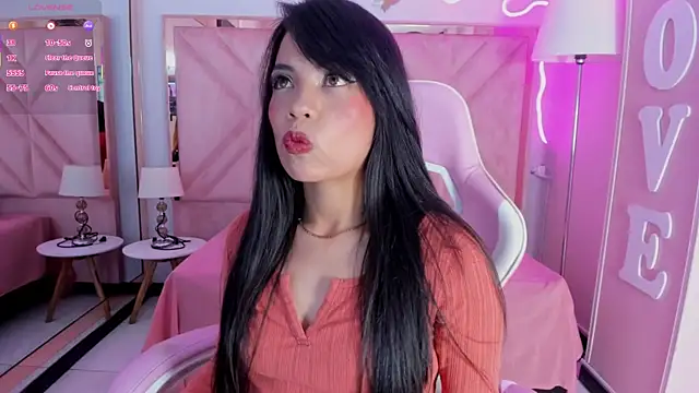 anyjones  online show from October 21, 2025, 4:23 am