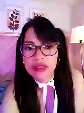 anyjones  online show from November 22, 2025, 2:05 pm