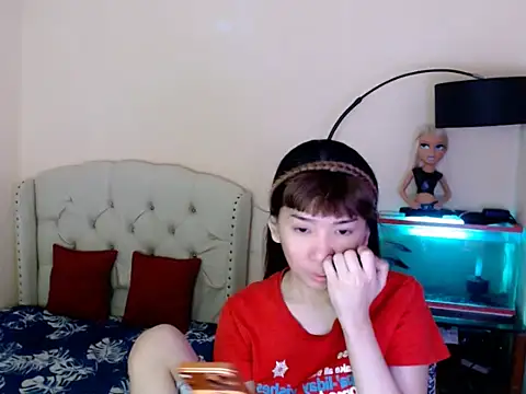 ShantalFoxxy  online show from March 27, 2026, 12:50 pm