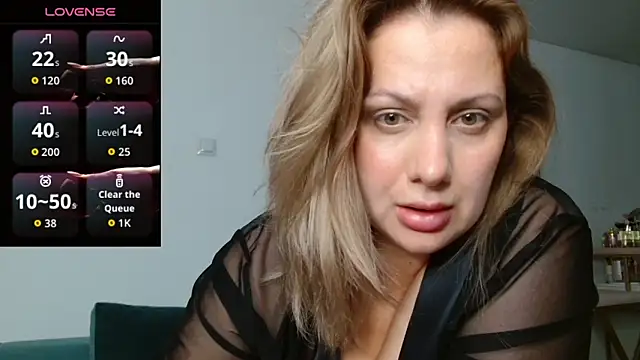 Avrora  Love online show from September 23, 2025, 4:03 pm